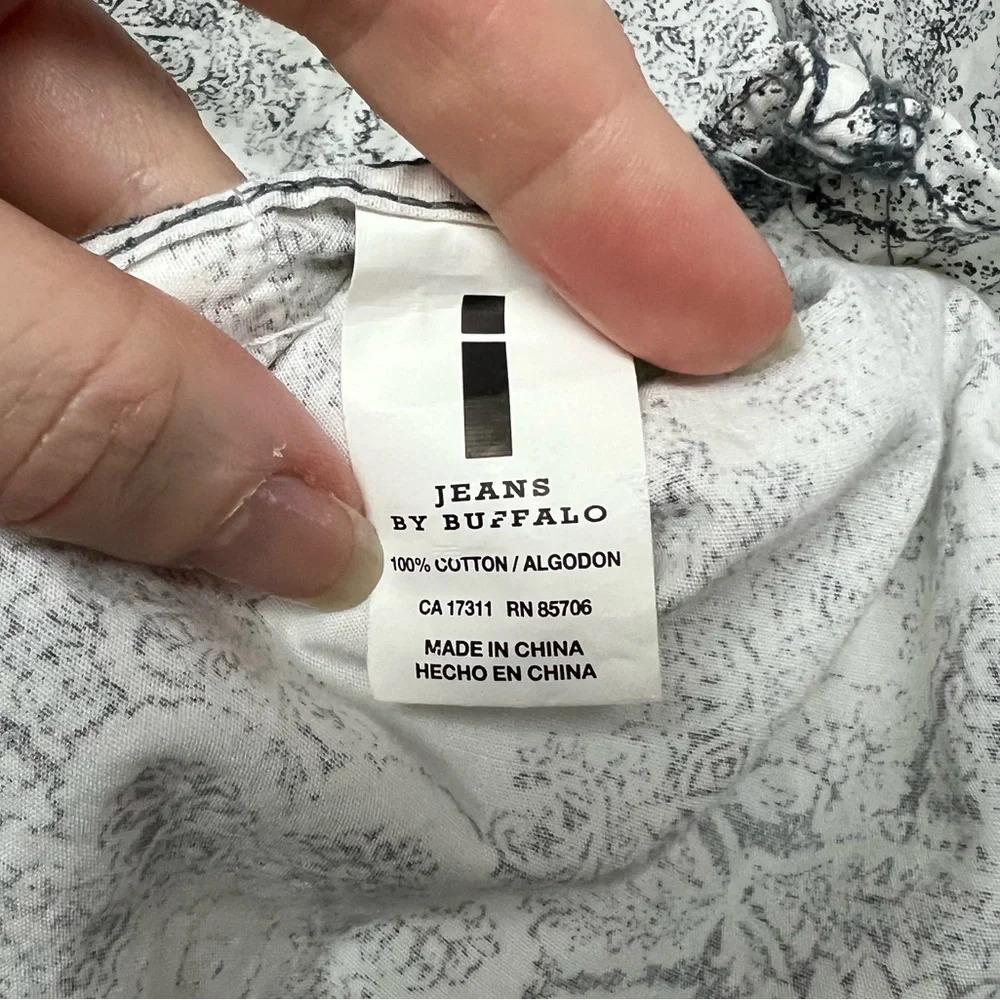 I Jeans By Buffalo Floral & Medallion Print Button Down Shirt - Size Large - Picture 9 of 11